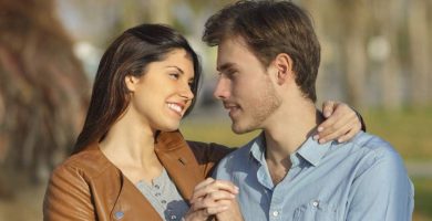 Oración para amarrar a un hombre